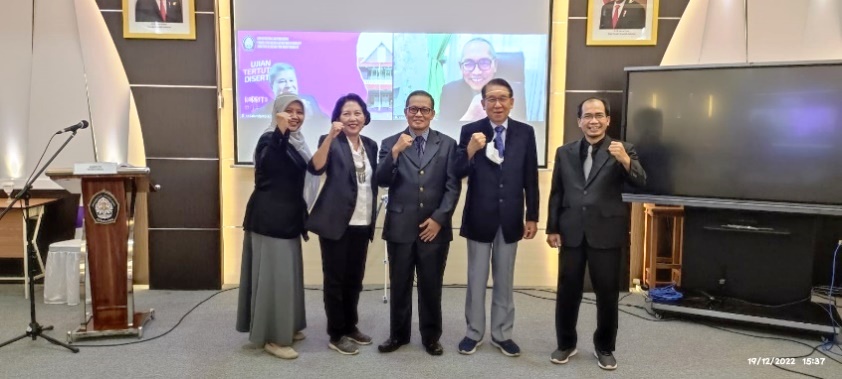 ujian tertutup disertasi an karbito